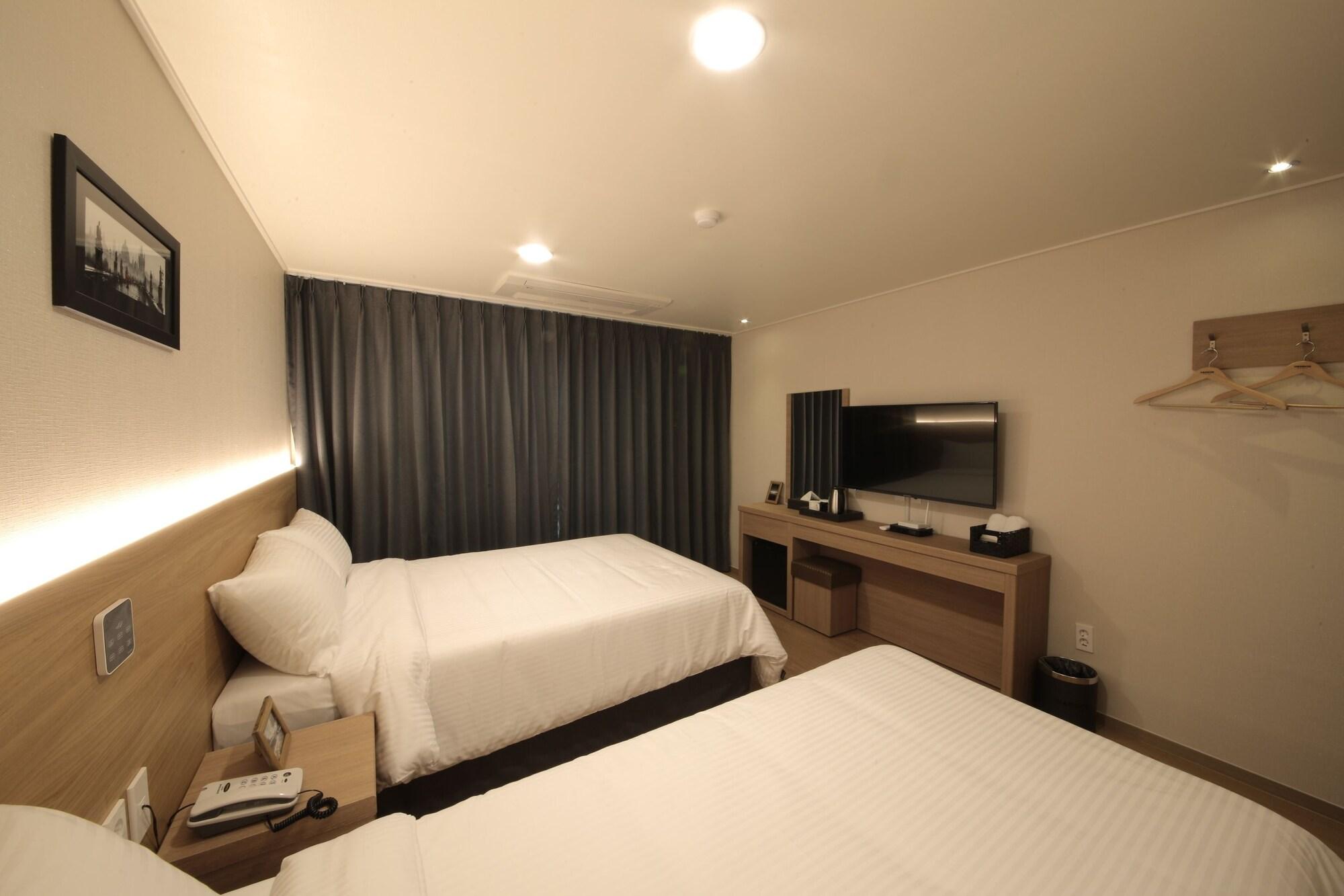 Harbor Hotel Csedzsu Kültér fotó