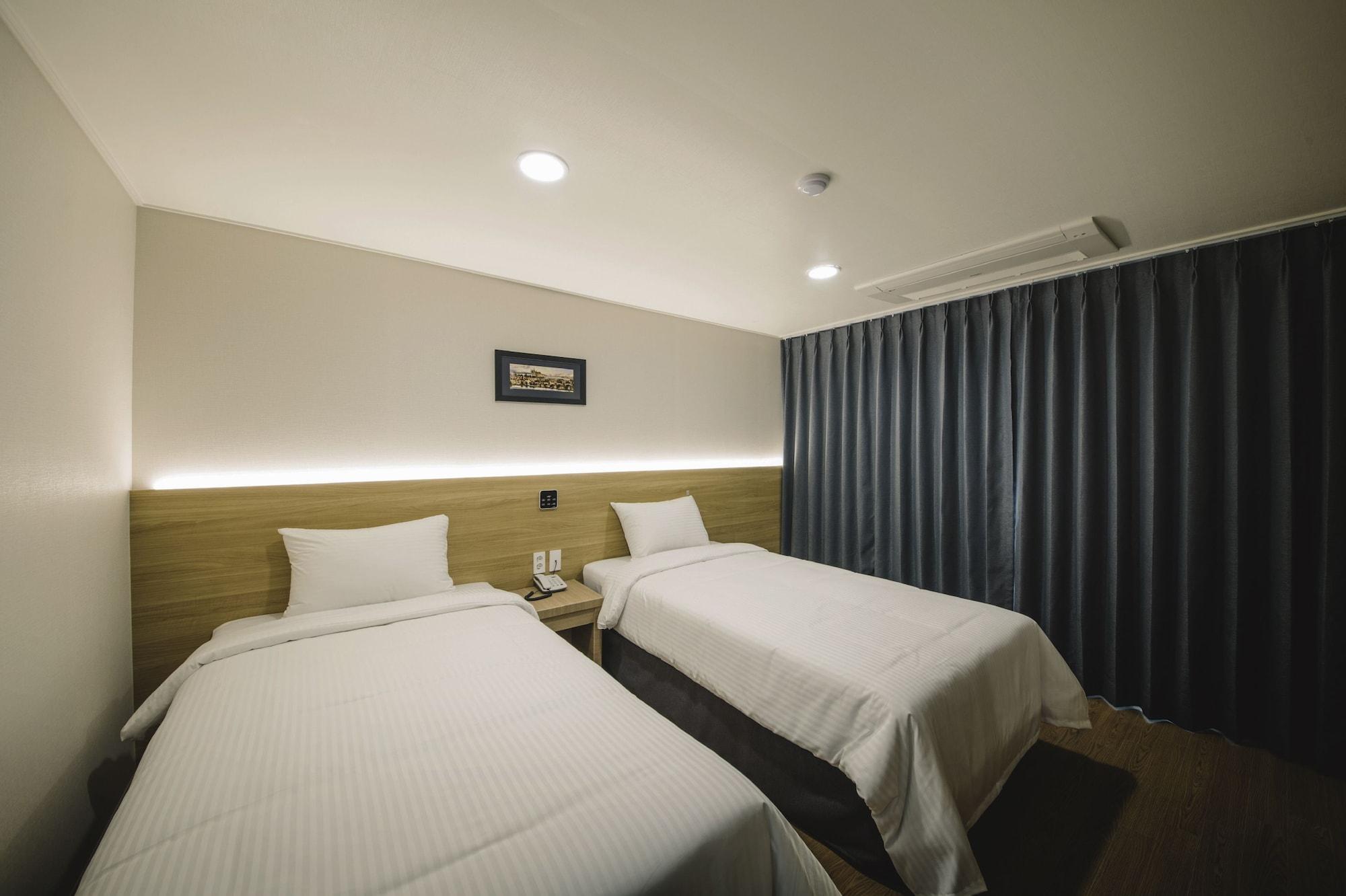Harbor Hotel Csedzsu Kültér fotó